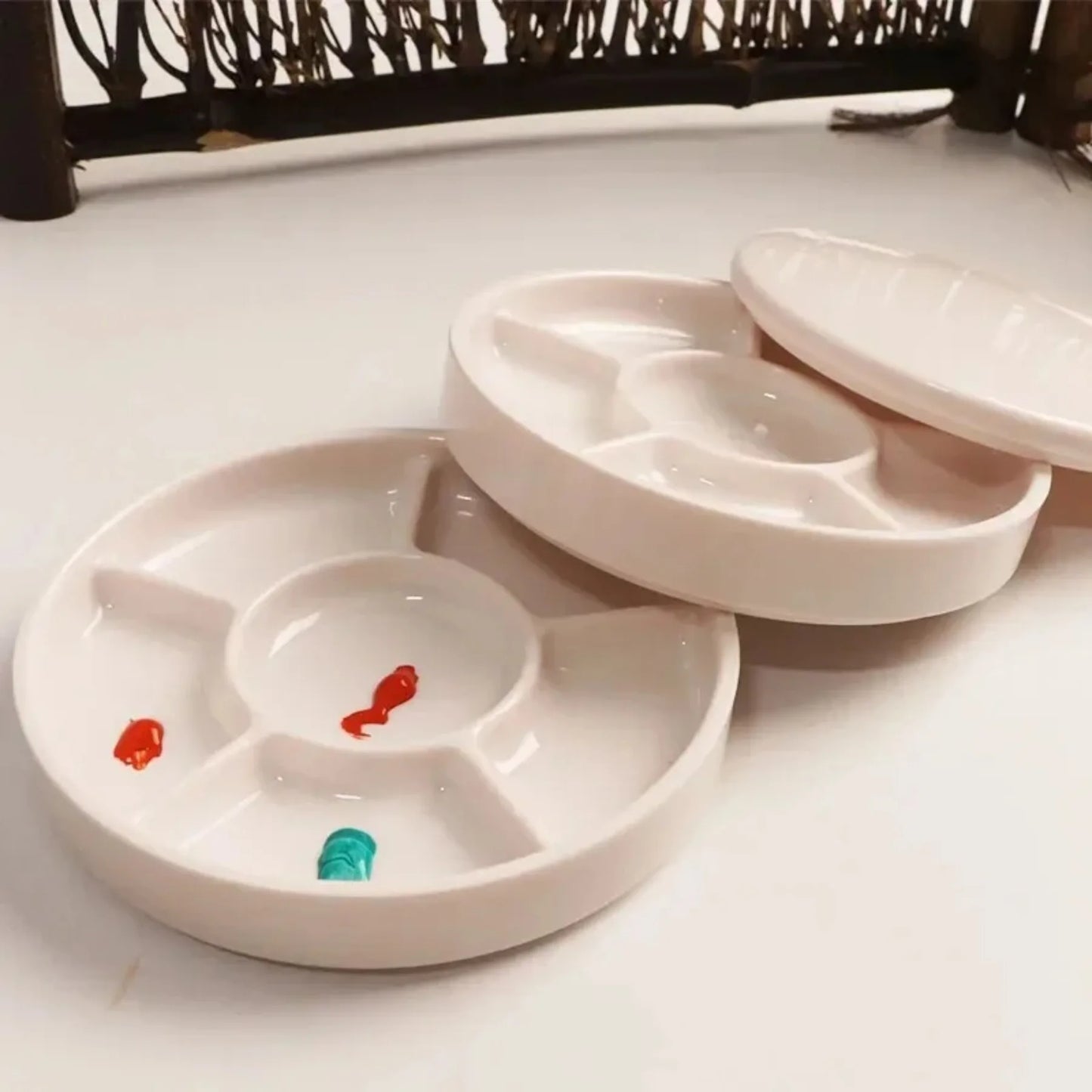 Imitation Porcelain Round Palette with Lid Acrylic Watercolor